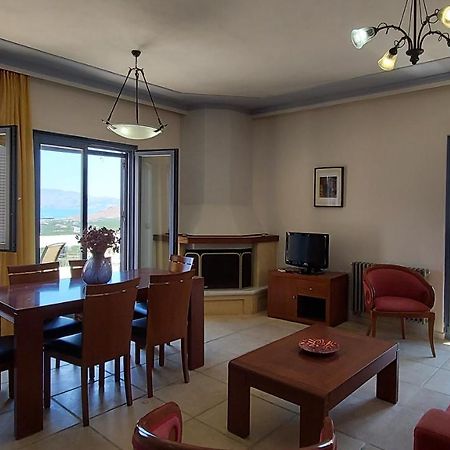 Apartament Thealia Karefilianá Zewnętrze zdjęcie