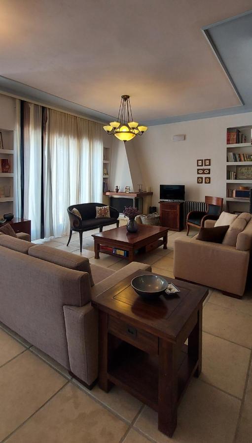 Apartament Thealia Karefilianá Zewnętrze zdjęcie